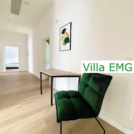 Emg Nah Duesseldorf Essen Dortmund, Familien Gruppen Bis 27 Personen, 3 Kuechen, Kaminofen, Terrasse Villa Velbert