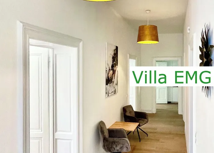 Villa Emg Nah Duesseldorf Essen Dortmund, Familien Gruppen Bis 27 Personen, 3 Kuechen, Kaminofen, Terrasse Velbert