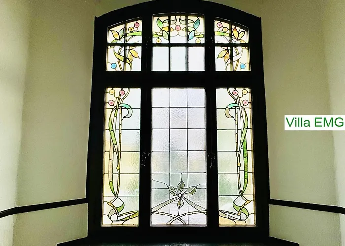 Emg Nah Duesseldorf Essen Dortmund, Familien Gruppen Bis 27 Personen, 3 Kuechen, Kaminofen, Terrasse Villa Velbert