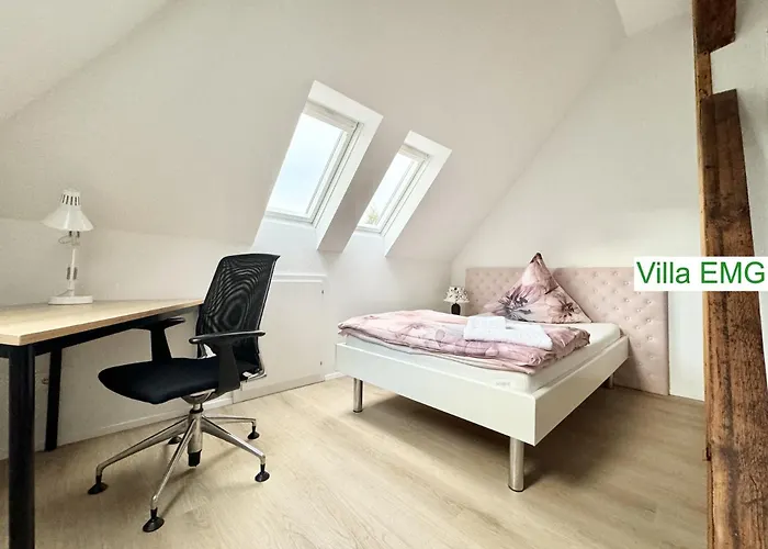 Villa Emg Nah Duesseldorf Essen Dortmund, Familien Gruppen Bis 27 Personen, 3 Kuechen, Kaminofen, Terrasse *