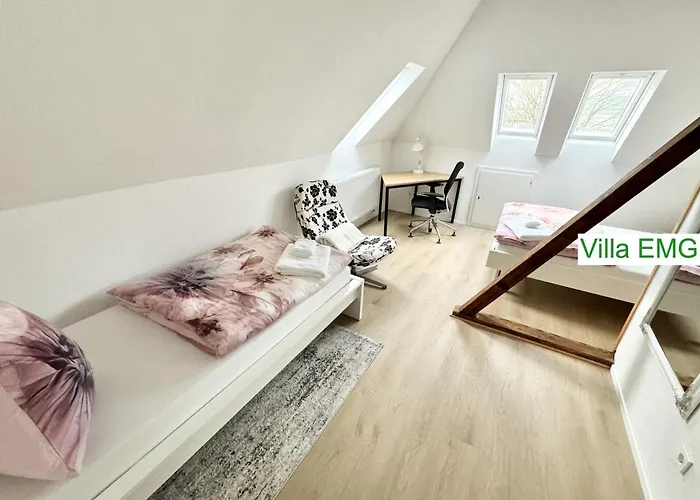 Emg Nah Duesseldorf Essen Dortmund, Familien Gruppen Bis 27 Personen, 3 Kuechen, Kaminofen, Terrasse Velbert