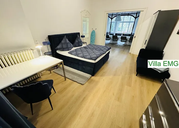 Villa Emg Nah Duesseldorf Essen Dortmund, Familien Gruppen Bis 27 Personen, 3 Kuechen, Kaminofen, Terrasse *